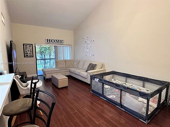 2nd image of 9417 Fontainebleau Blvd