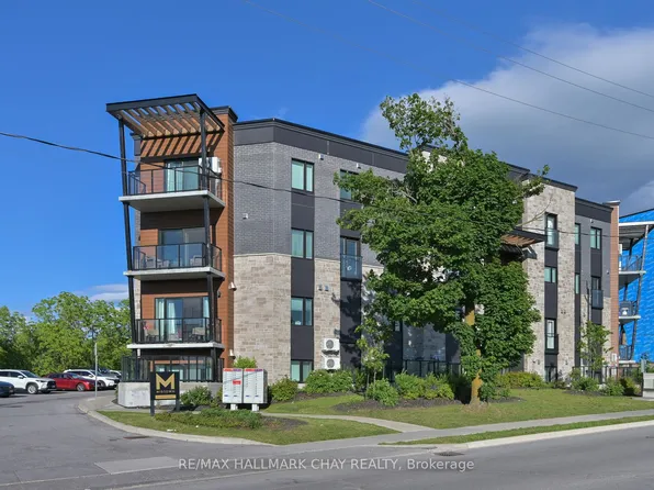 17 Centre St #312, Orangeville, ON L9W 7S6