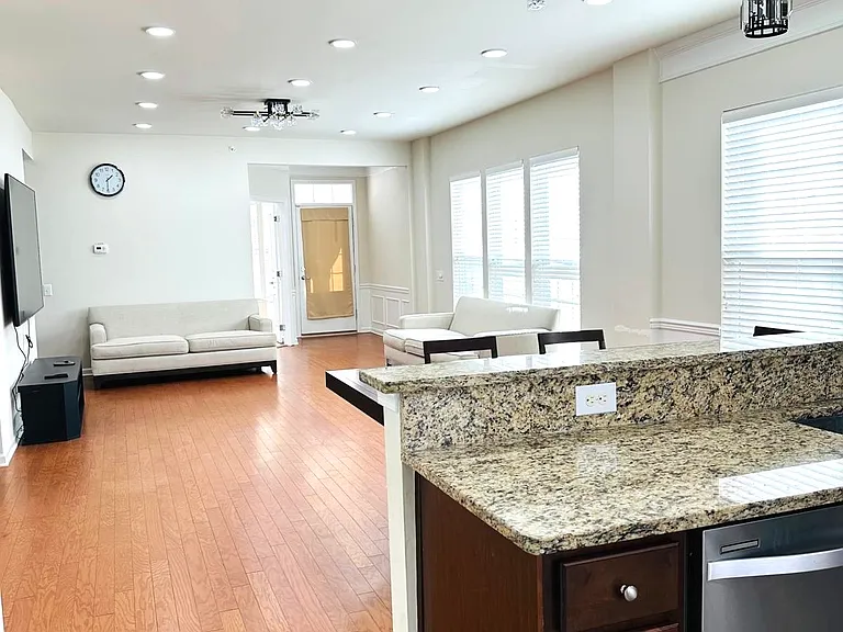 579 Prizer Ct — Photo 5