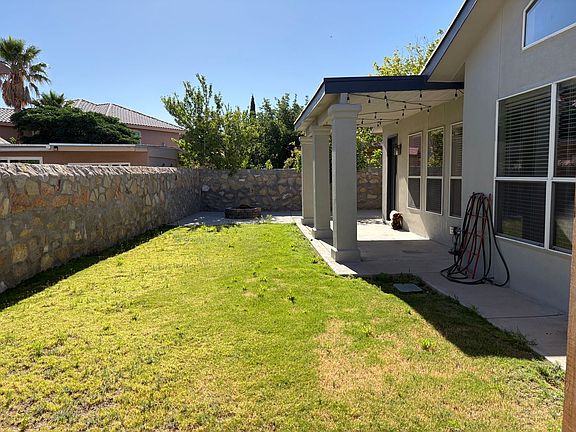 3rd image of 12421 Paseo De Arco Ct