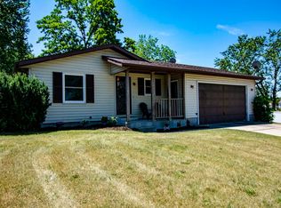 1115 Erin Ct, Middlebury, IN 46540
