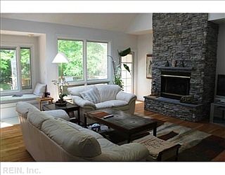 3rd image of 430 Alderwood Dr