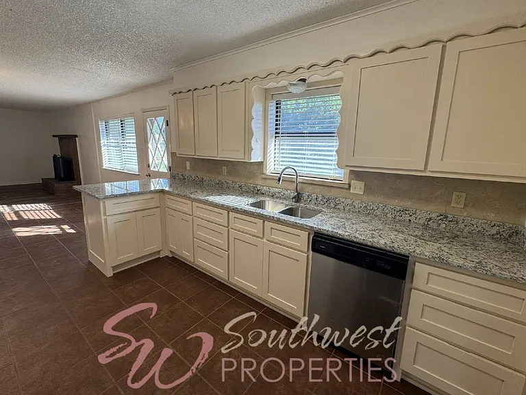 208 Prairie Wind Blvd — Photo 6