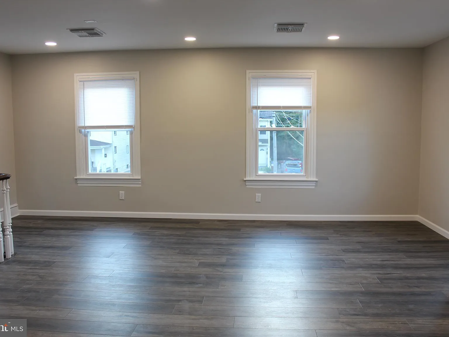 3 bed, 1.0 bath, 1326 sqft, $2,500 — Photo 4