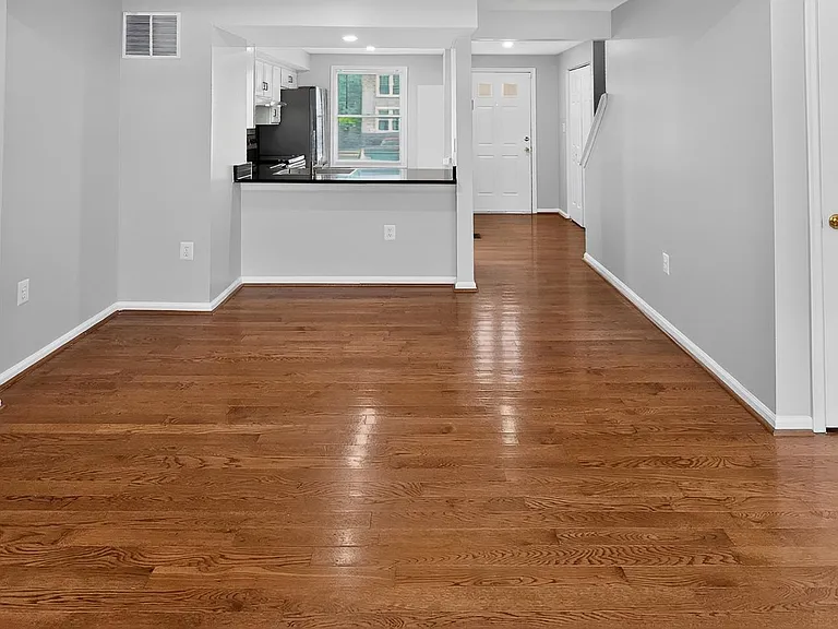 3591 Laurel View Ct — Photo 16