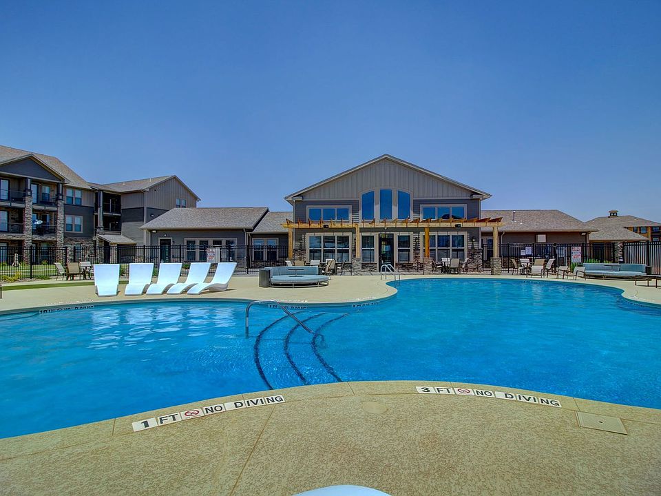 1st image of 4001 De Morada Dr APT 628