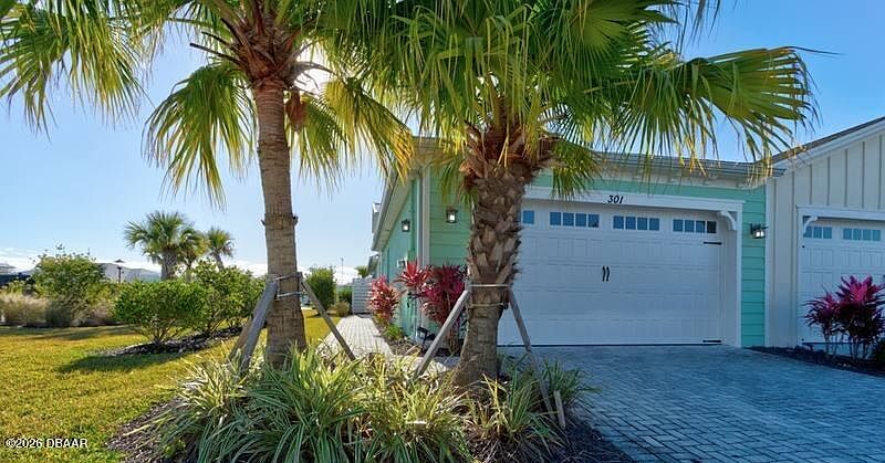 1st image of 301 Low Tide Ln