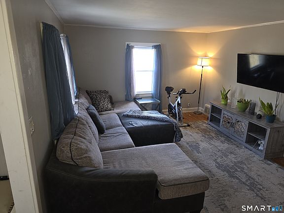 5th image of 29 Esther Avenue