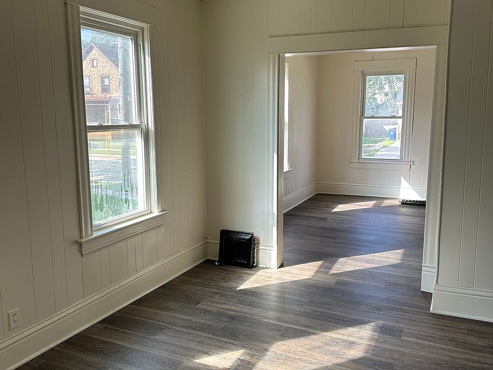 2nd image of 1517 Buchanan St