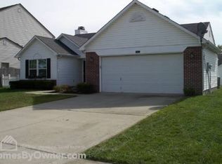 702 Thomas Point Dr, Fortville, IN 46040