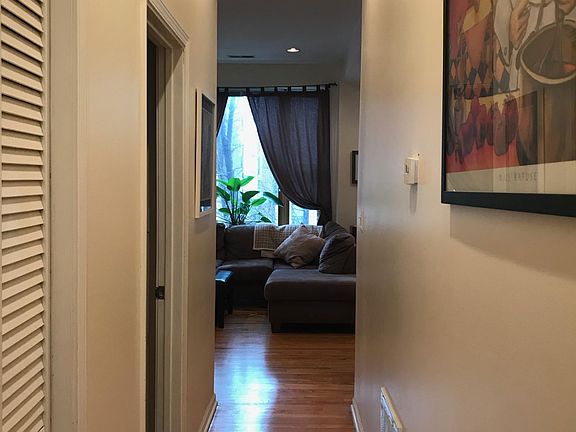 4th image of 1624 W Le Moyne St #2