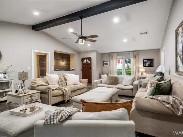 5206 Azalea Trl, Northport, AL 35473