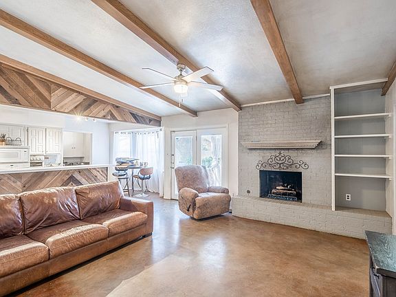 5th image of 3320 W Dengar Ave