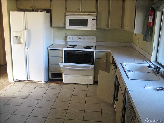 4th image of 11228 SE 325th Ct