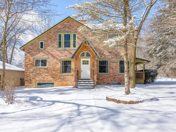 2756 Kimberley Rd, Ann Arbor, MI 48104
