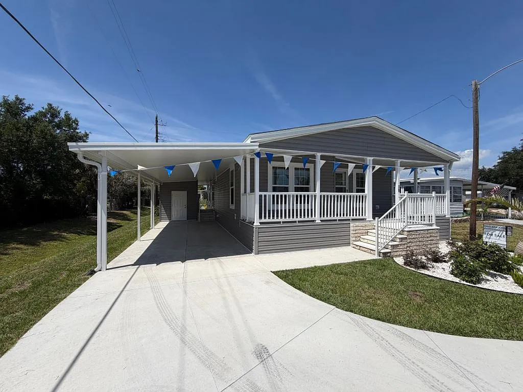 3 bed, 2.0 bath, 1459 sqft, $1,499 — Photo 2