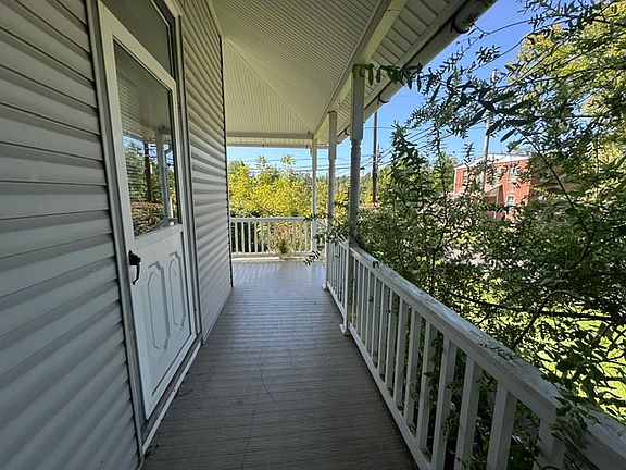 2nd image of 50 W Cherry Rd