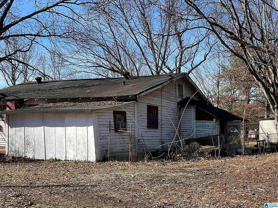 2nd image of 444 37th Ave W