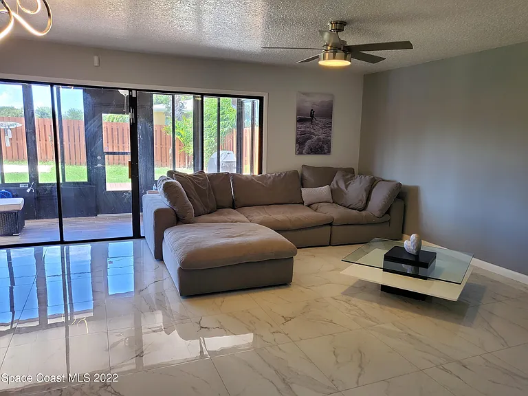 10 Bogart Pl — Photo 5