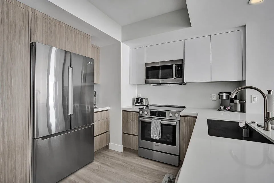 2 bed, 2.0 bath, 1274 sqft, $5,200 — Photo 3