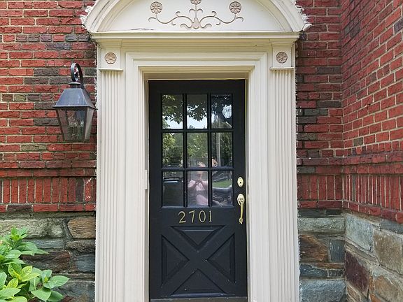 5th image of 2701-2705 Mount Vernon Ave #3