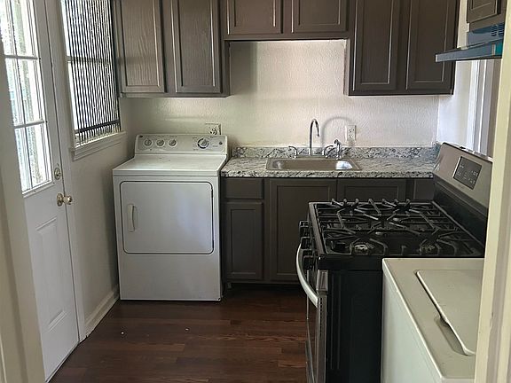 3rd image of 904 N Ball Rd