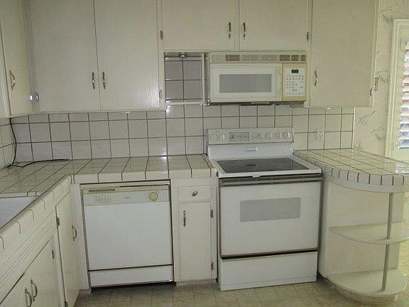 5th image of 1415 W Cambridge Ave