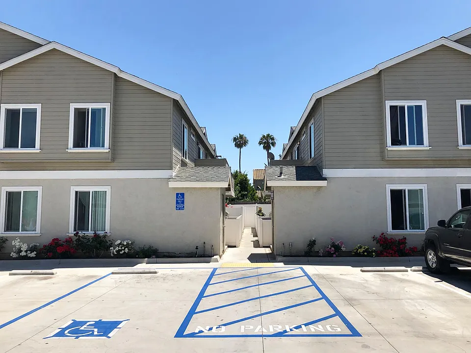 Florida Street Apartments