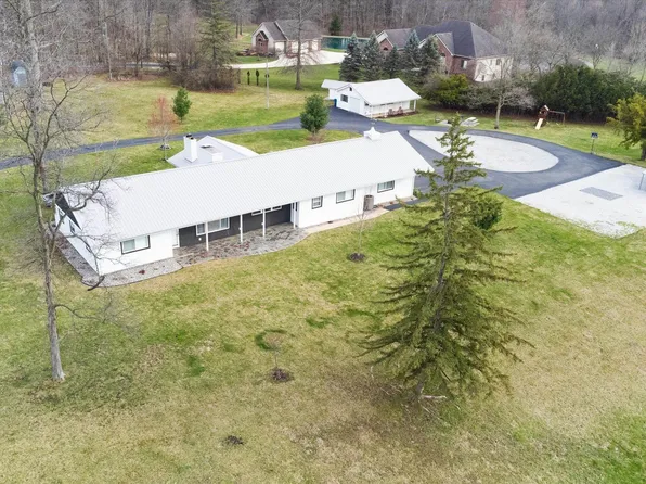 5811 Bass Rd, Fort Wayne, IN 46808
