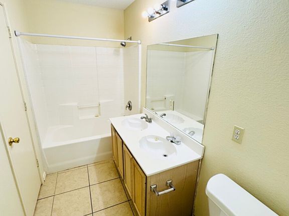 5th image of 2717 Meadowlark Dr