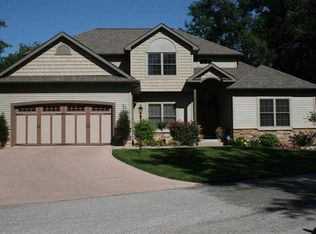 1107 Bellhaven Dr, Mishawaka, IN 46545