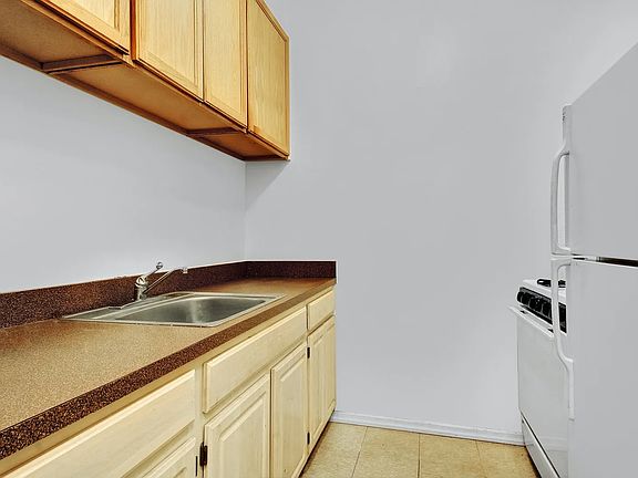 4th image of 209 W 118th St APT 2D