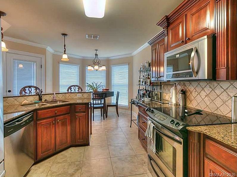 1st image of 400 Blackwood Cir
