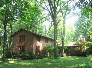 2890 Asbury Rd, Columbus, OH 43221