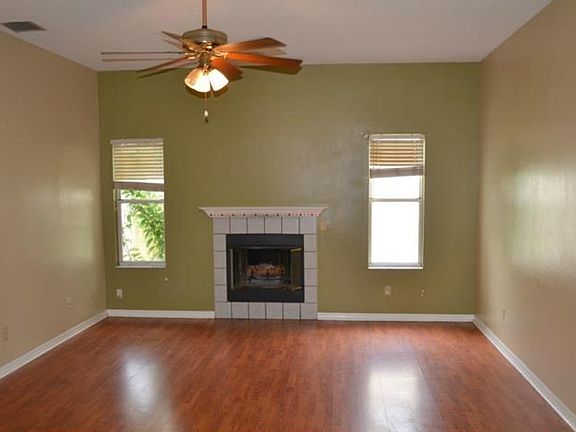 5th image of 1404 Dumont Dr