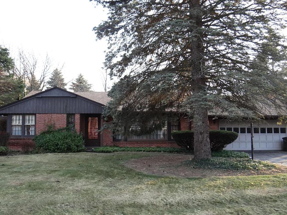 2nd image of 237 White Sand Ln