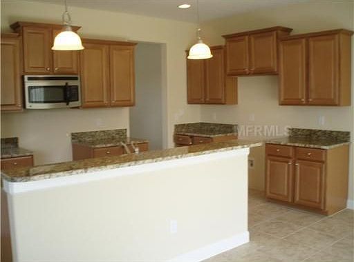 3rd image of 2140 Crosston Cir