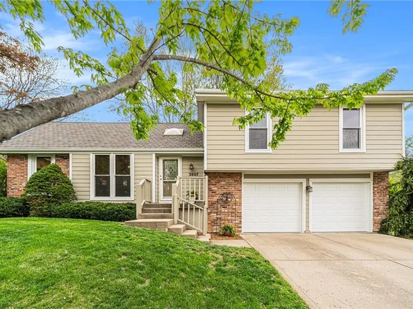 3807 NE Beechwood Dr, Lees Summit, MO 64064