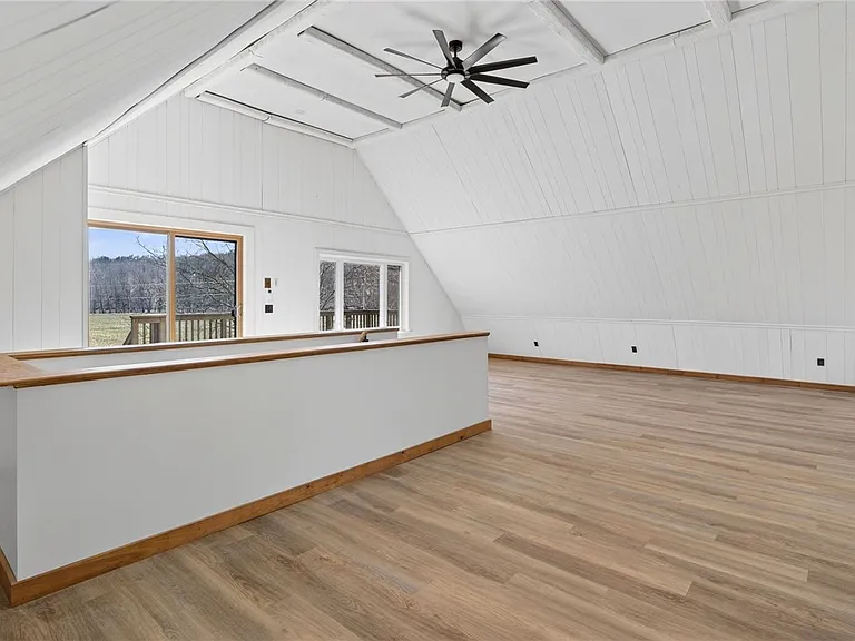 999 Salmon Creek Rd — Photo 23