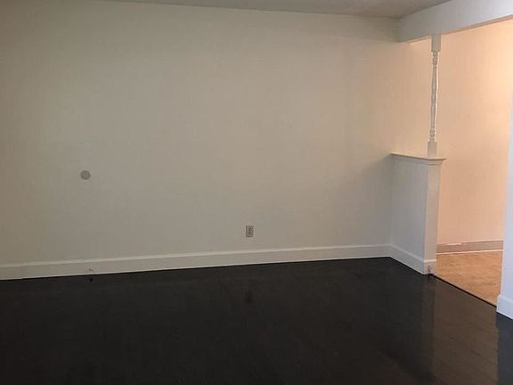 2nd image of 409 S Waverly Ln APT P