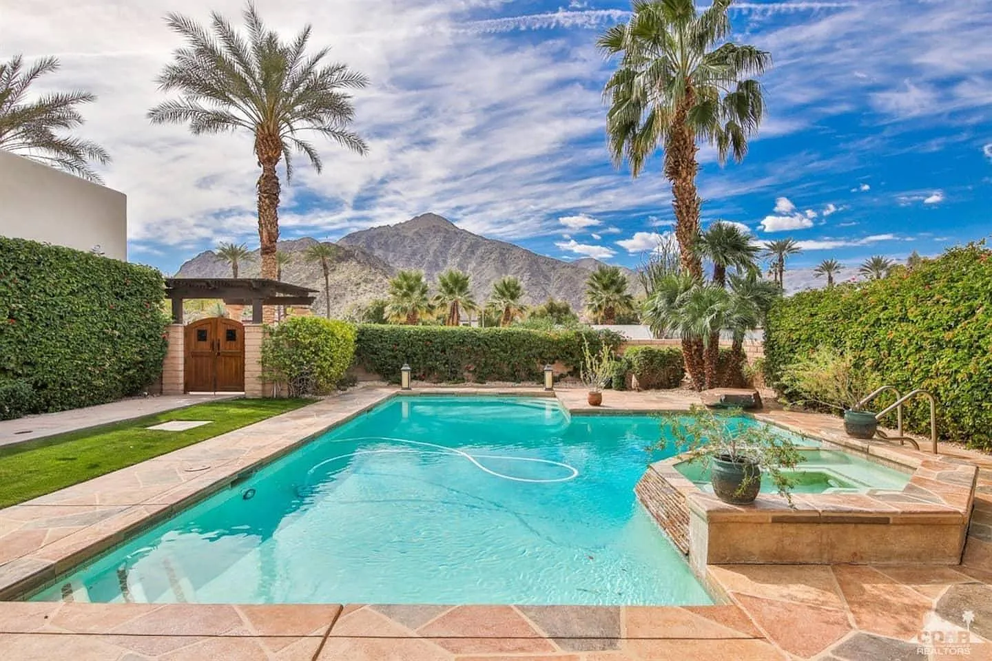 4 bed, 4.5 bath, 3094 sqft, $6,500 — Photo 1