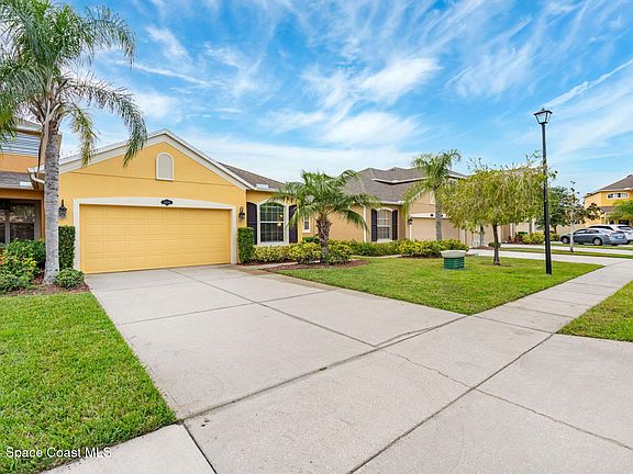 4th image of 3216 Arden Cir