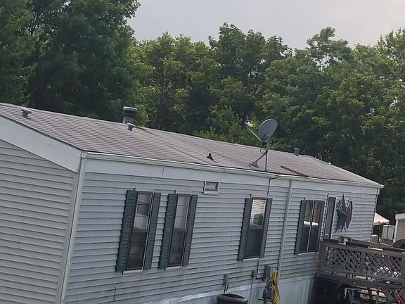 4th image of 1329 S Lincoln St Trlr 135