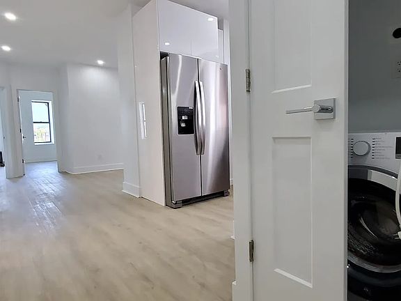 3rd image of 100 Convent Ave APT 401