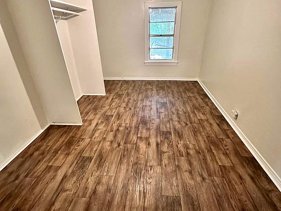 4th image of 1003 N Zavalla St