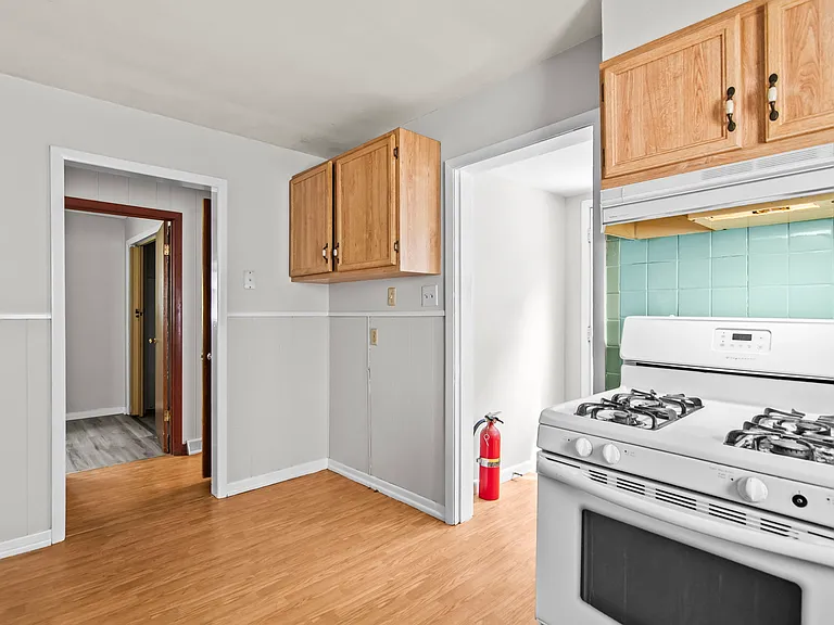 1220 N Bond St — Photo 12
