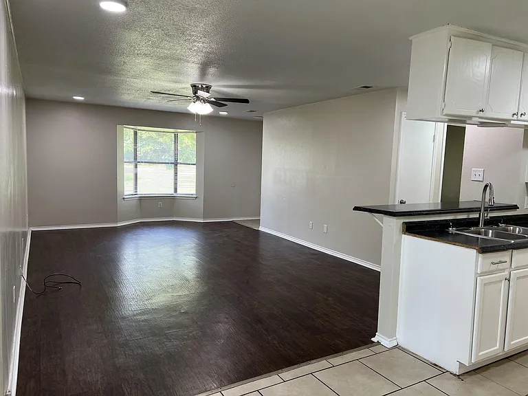 13541 Sheldon Ln — Photo 2