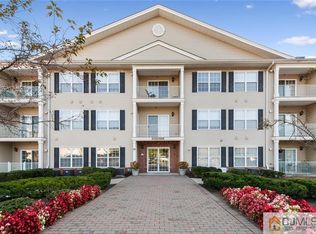 83 Liddle Ave, Edison, NJ 08837