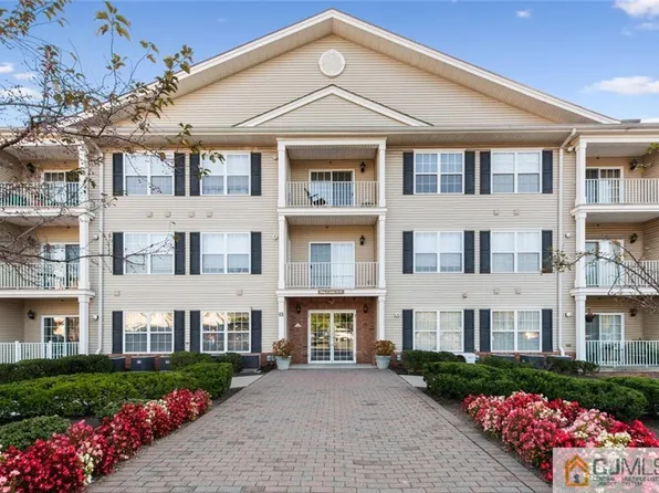 83 Liddle Ave, Edison, NJ 08837