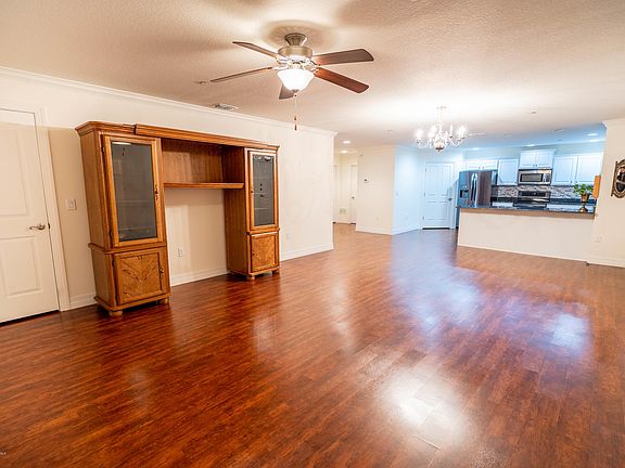 4th image of 8164 Southern Pines Dr